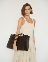 HYER GOODS Tolentino Tote Bag in chocolate brown with sturdy handles and spacious interior, ideal for everyday use.