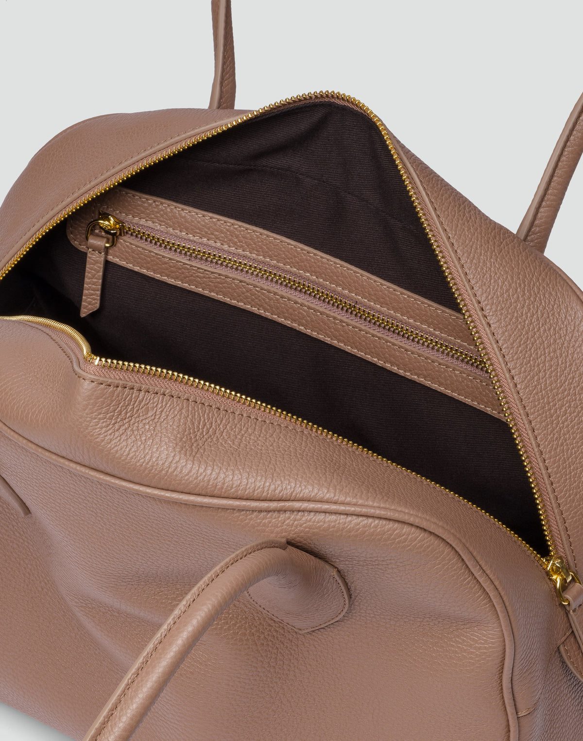 Taupe HYER GOODS La Autostrada tote bag with sturdy handles and spacious interior, ideal for everyday carrying.
