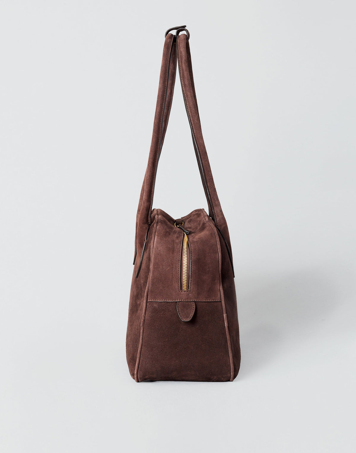 HYER GOODS La Autostrada tote bag in brown suede with sturdy handles and spacious interior, perfect for everyday use.