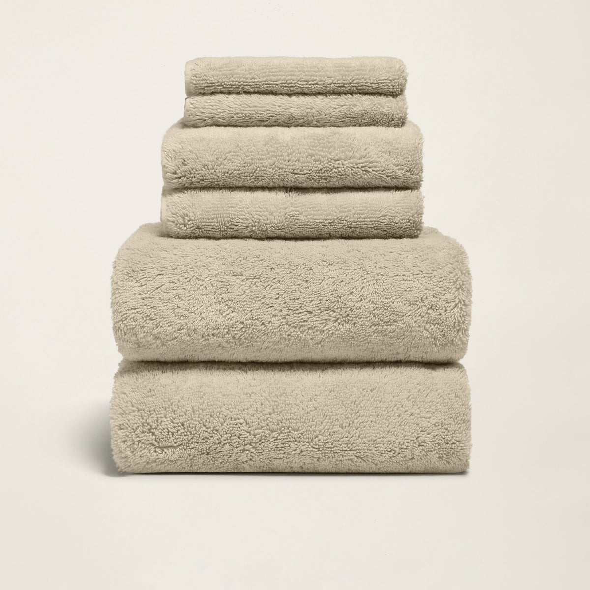Set of two Italic Ultraplush Australian Cotton bath towels, soft and absorbent home bath essentials.