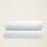 Set of two Italic Ultraplush Australian Cotton Towels, soft and absorbent bath washcloths for home use.