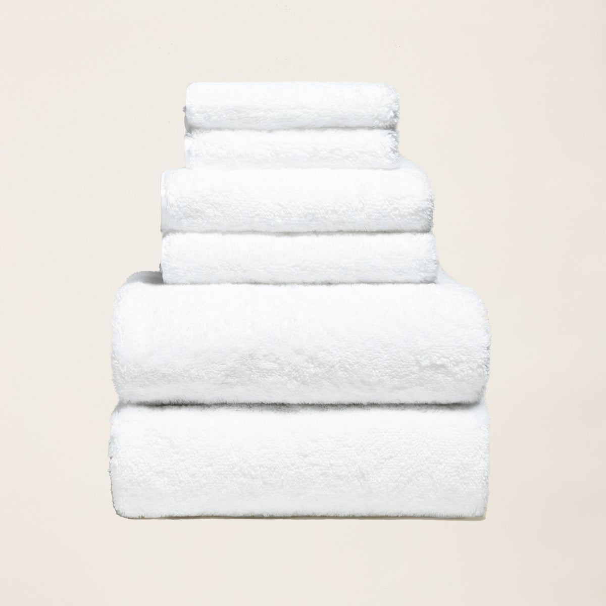 Set of two Italic Ultraplush Australian Cotton bath towels with soft, plush texture for home use.
