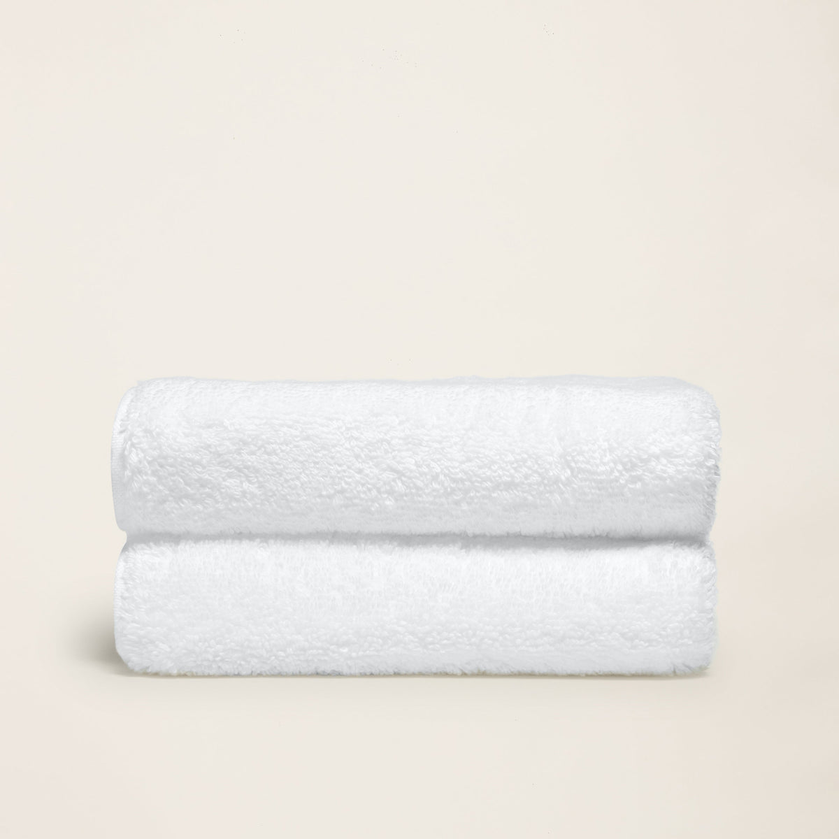 Set of two Italic Ultraplush Australian Cotton Bath Towels with soft, plush texture, perfect for home use.