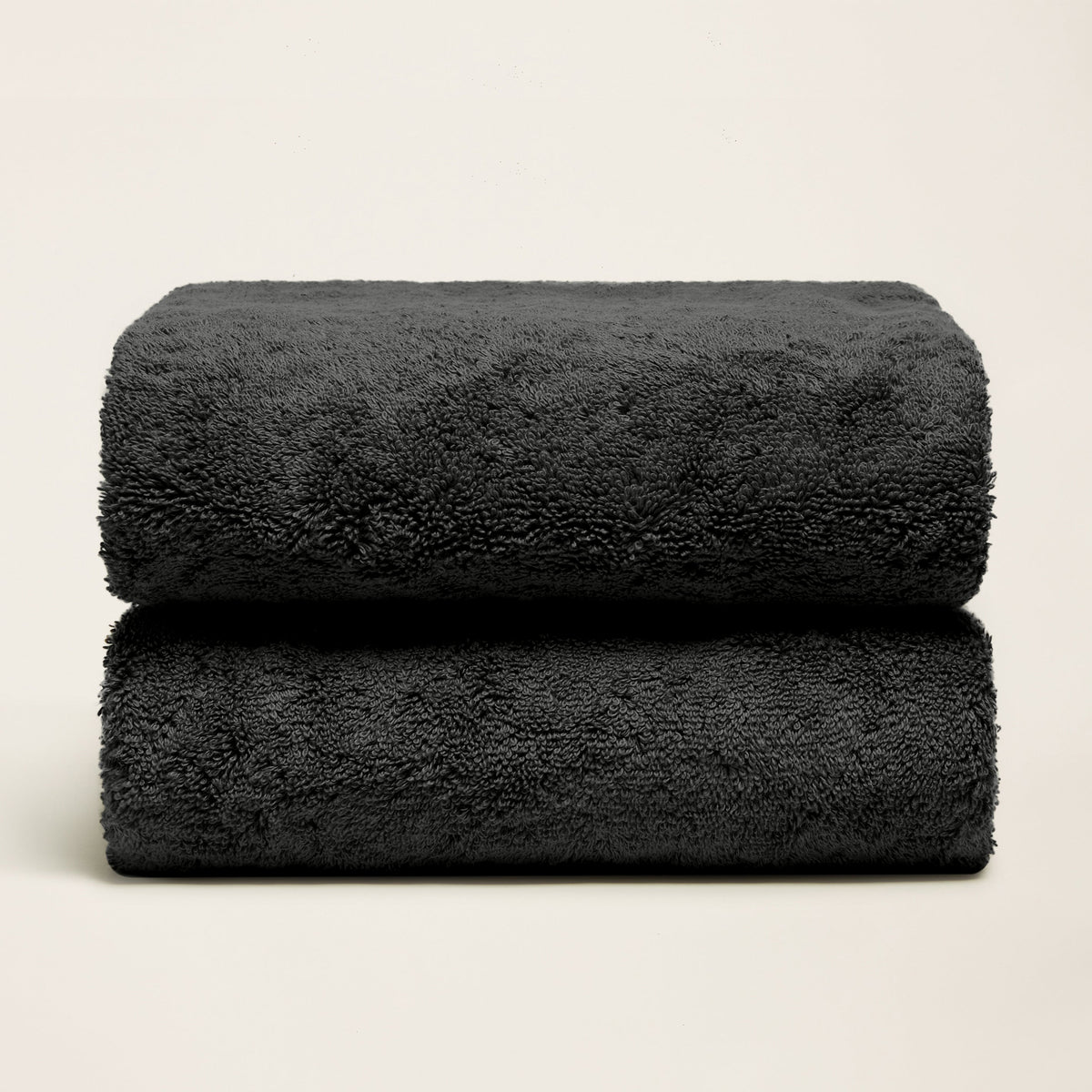 Set of two Italic Ultraplush Australian Cotton Bath Towels, soft and plush, perfect for home bathroom use.