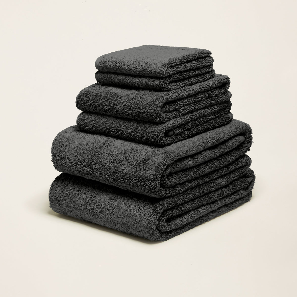 Set of two Italic Ultraplush Australian Cotton bath towels with soft, plush texture, ideal for luxurious home bath use.