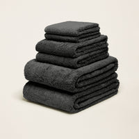Set of two Italic Ultraplush Australian Cotton bath towels with soft, plush texture, ideal for luxurious home bath use.