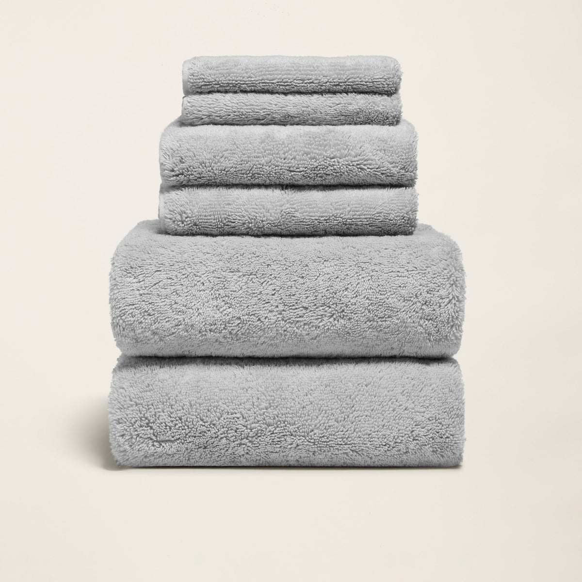 Set of two Italic Ultraplush Australian Cotton Bath Towels, soft and plush home bathroom accessories.