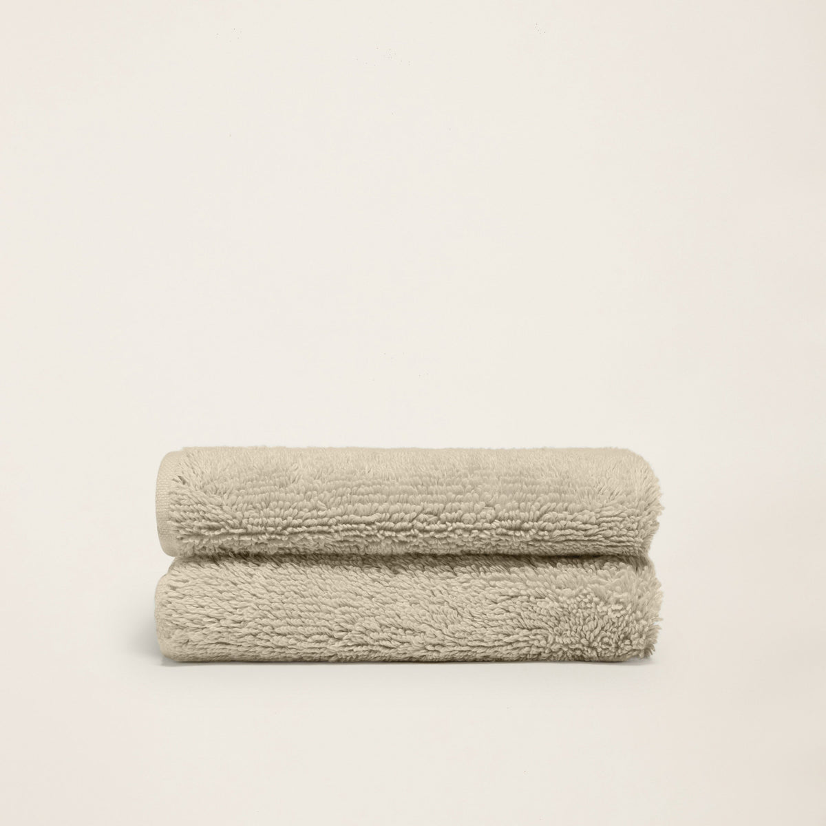 Set of two Italic Ultraplush Australian Cotton Bath Towels with soft, plush texture for home bathroom use.