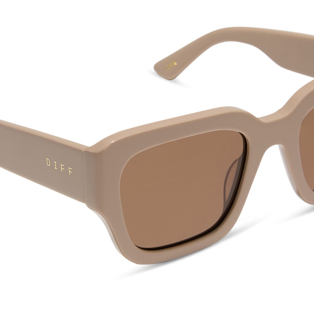 Loren polarized sunglasses by Diff x Jessie James Decker, stylish eyewear with dark tinted lenses and sleek frame design.