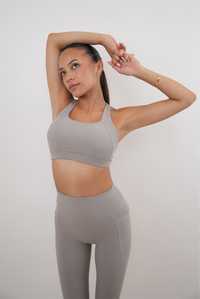 Frosty gray quick-dry butter leggings by KIMITH BRAND, close-up of smooth, stretchy fabric and comfortable fit.