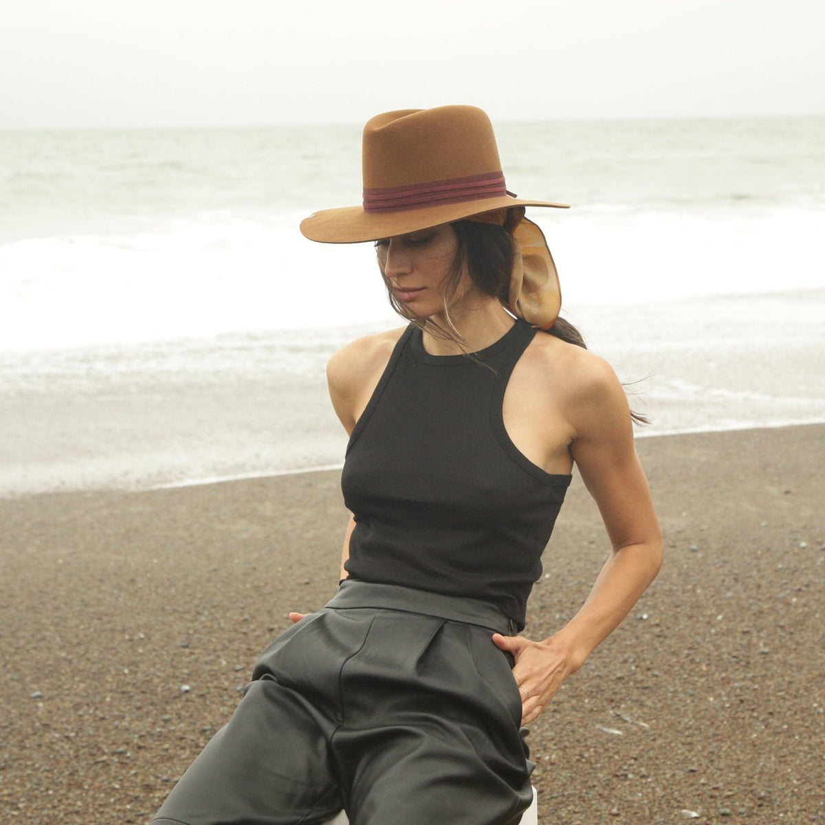 Kin The Label Urban Collection raffia wool hat with wide brim and neutral tones, perfect for stylish sun protection.