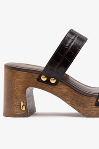 Larroudé x Kenneth Cole dark oak croco leather sandal showcasing textured leather straps and stylish design.