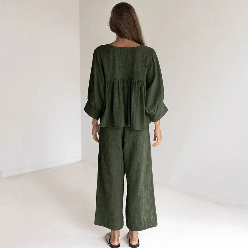 Loran women's 2-piece cotton pajama set with V-neck sleepwear, comfortable and stylish for relaxed nights.