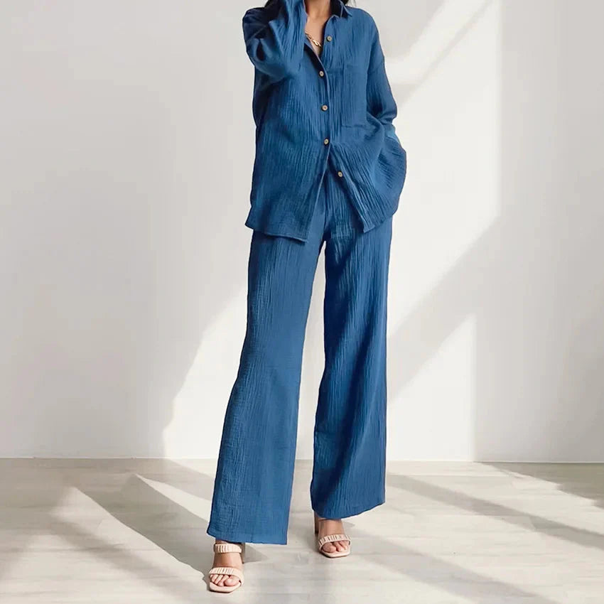 Women's Loran 2-piece cotton pajama set with long sleeve top and pants, ideal for cozy autumn sleepwear.