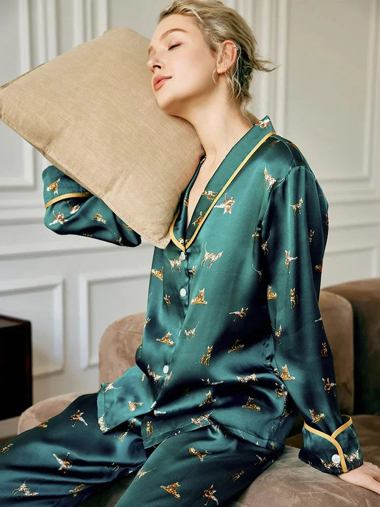 Loran women's Mulberry silk kitty pyjama set featuring a cozy autumn nightwear design with a playful cat pattern.