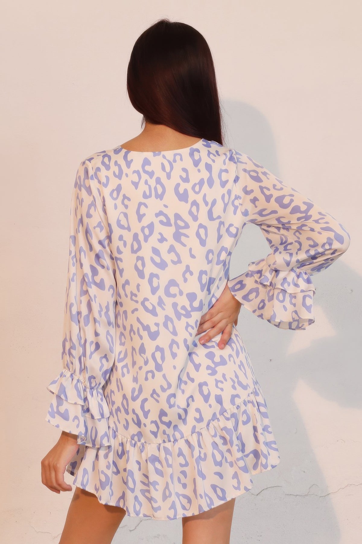 LORNEA simple leopard print dress with ruffle cuffs, stylish and lightweight, perfect for casual or semi-formal wear.