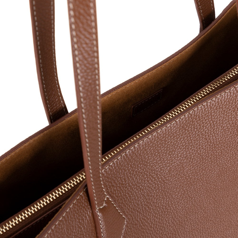 Black Mizuri Leather Solea Women's Bag with sleek design and leather texture, perfect for stylish everyday use.