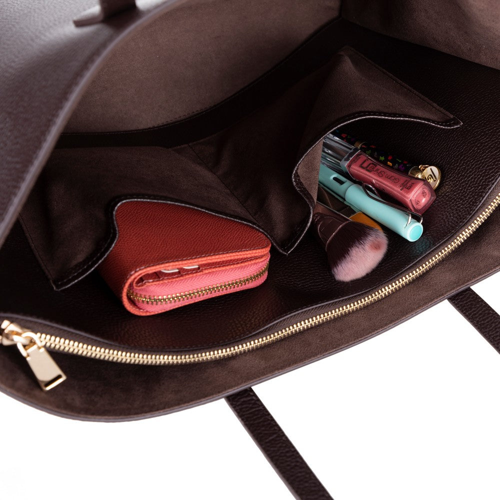 Black Mizuri Leather Solea Women's Bag with sleek design and sturdy leather construction, perfect for everyday use.