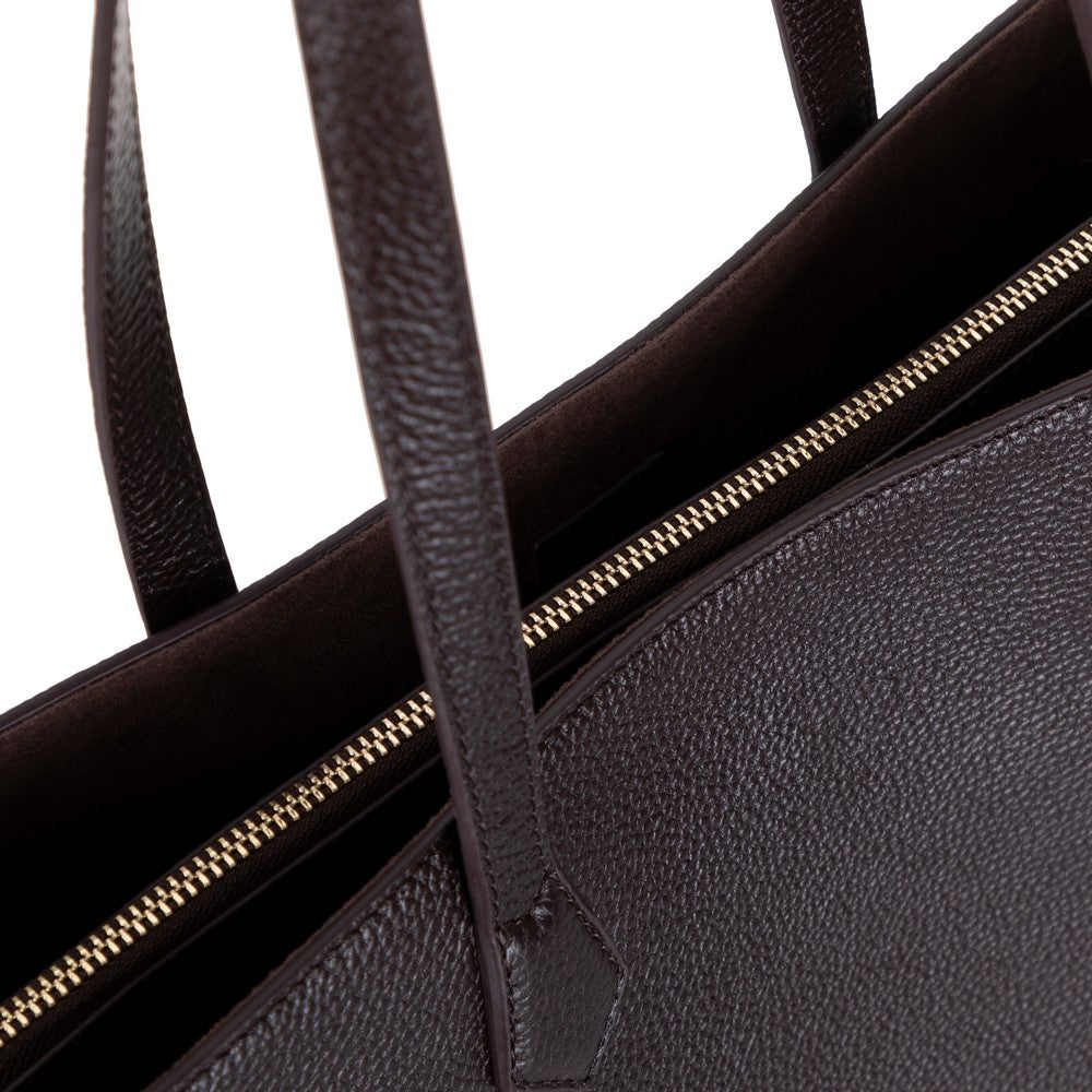 Black Mizuri Leather Solea Women's Bag with sleek leather design and spacious interior, perfect for everyday use.