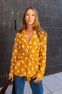 Modafleur The Stevie Shirt Jacket in XS, featuring a tailored fit with button details and a casual, versatile style.