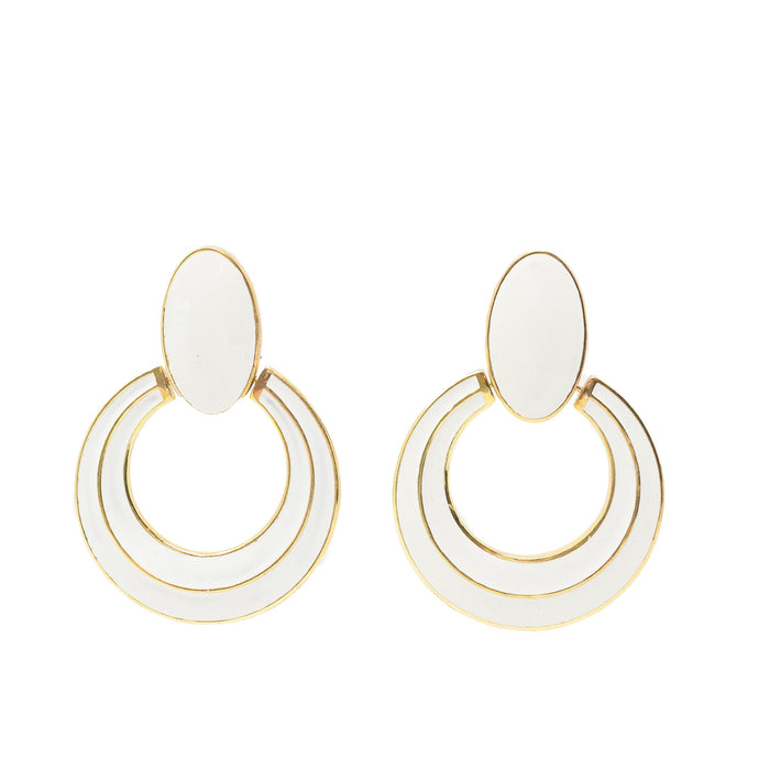 White enamel circle pendant by Modafleur featuring a smooth, glossy finish and simple circular design.