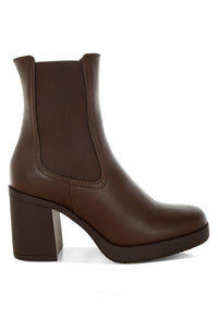 My Pampered Life Seattle faux leather Chelsea boots in black, with elastic side panels and pull tabs, stylish and comfortable footwear.