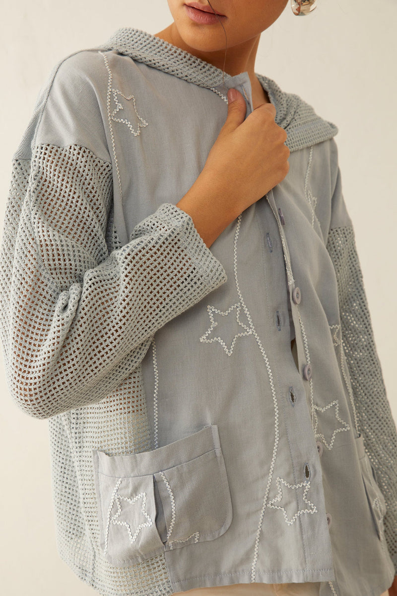 Myra USA Cloudcroft Sky Hooded Jacket in lightweight, weather-resistant fabric with a hood and stylish design.