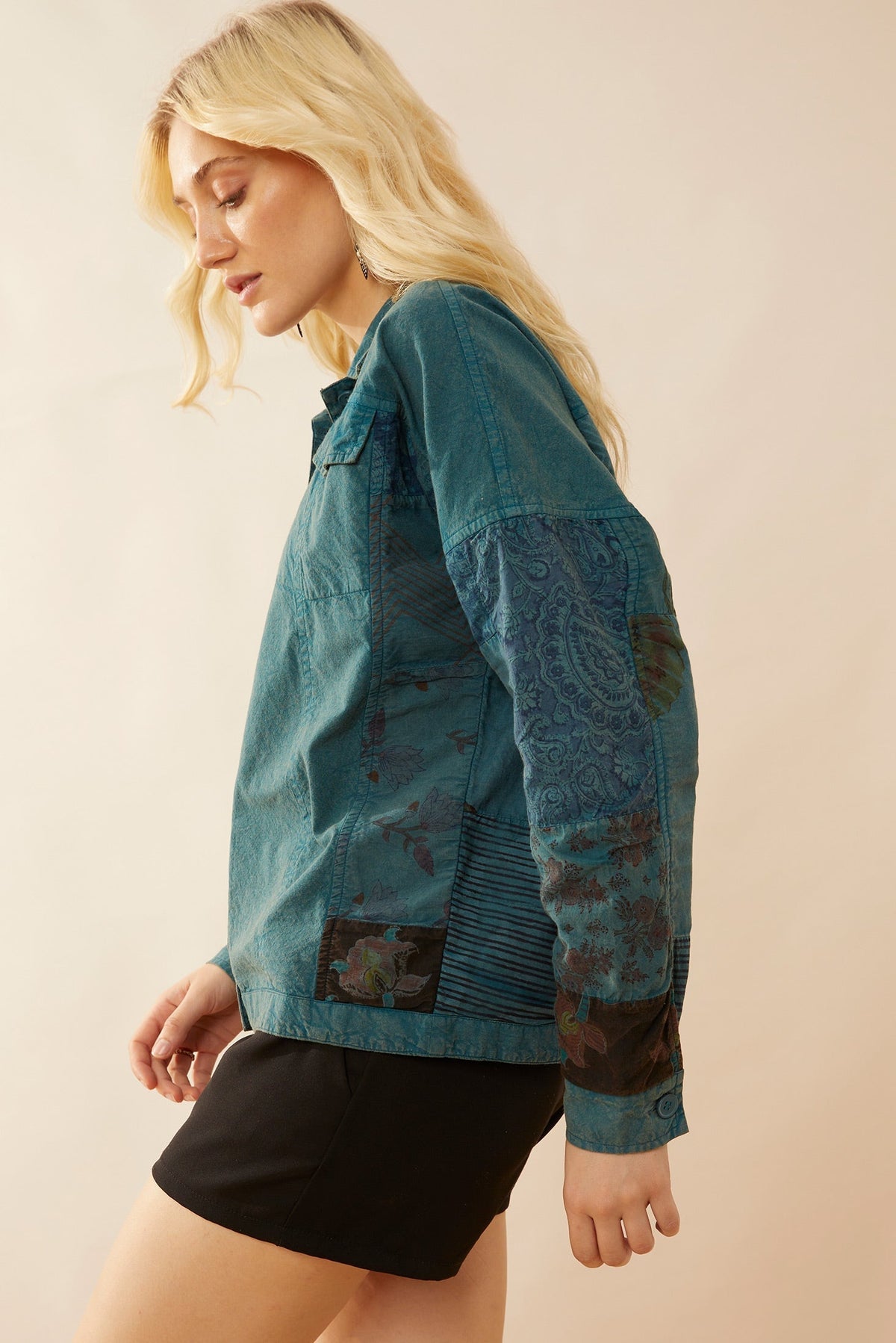 Myra USA Klinhorne Ridge patchwork jacket featuring colorful stitched fabric details and a stylish, casual design.