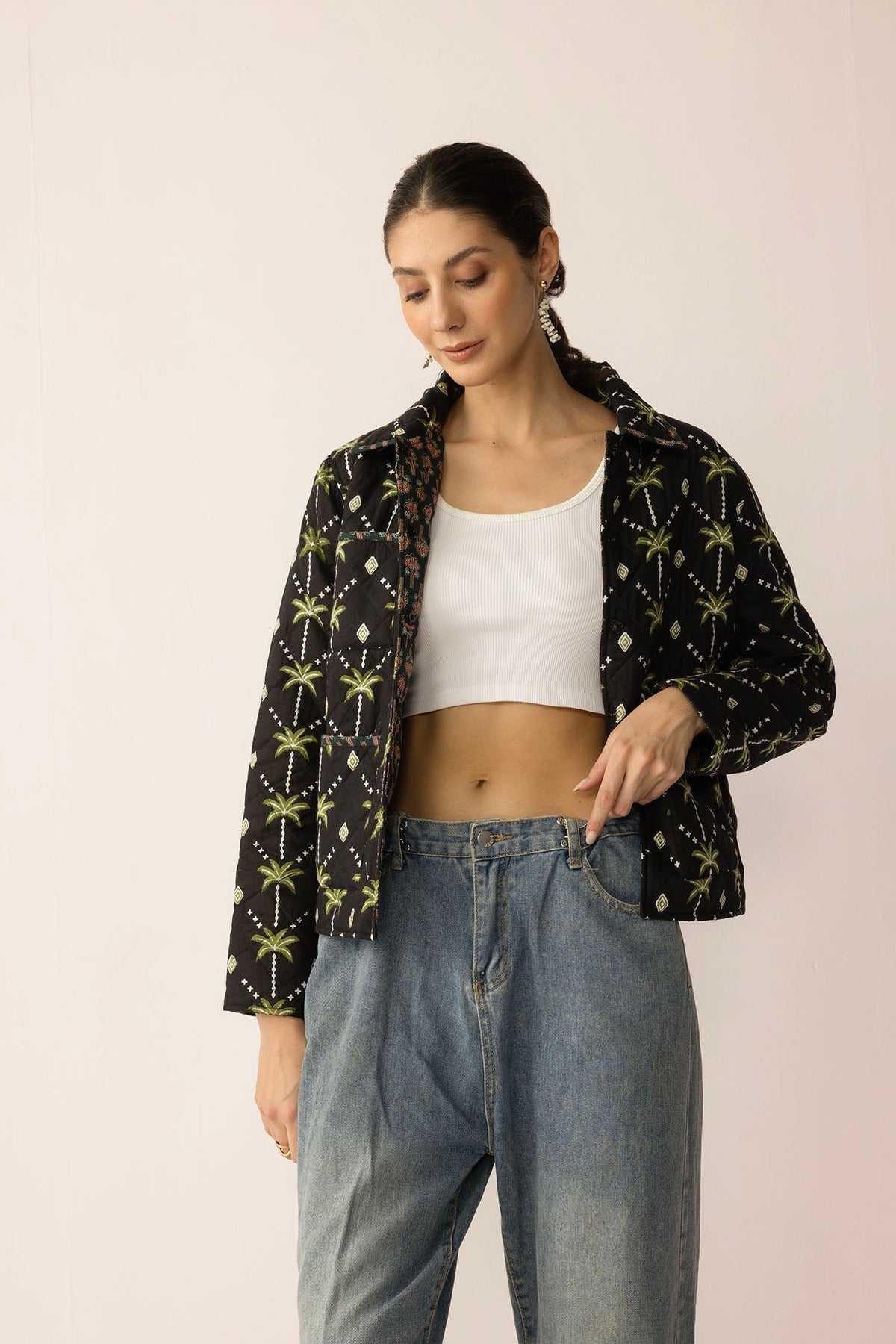 Myra USA Everglade Dreams cotton jacket in midnight black and green, lightweight outdoor jacket with a stylish design.