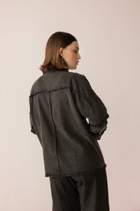 Black Pearl Dust jacket by Myra USA, washed denim jacket with stylish pearl accents, slim fit and classic design.