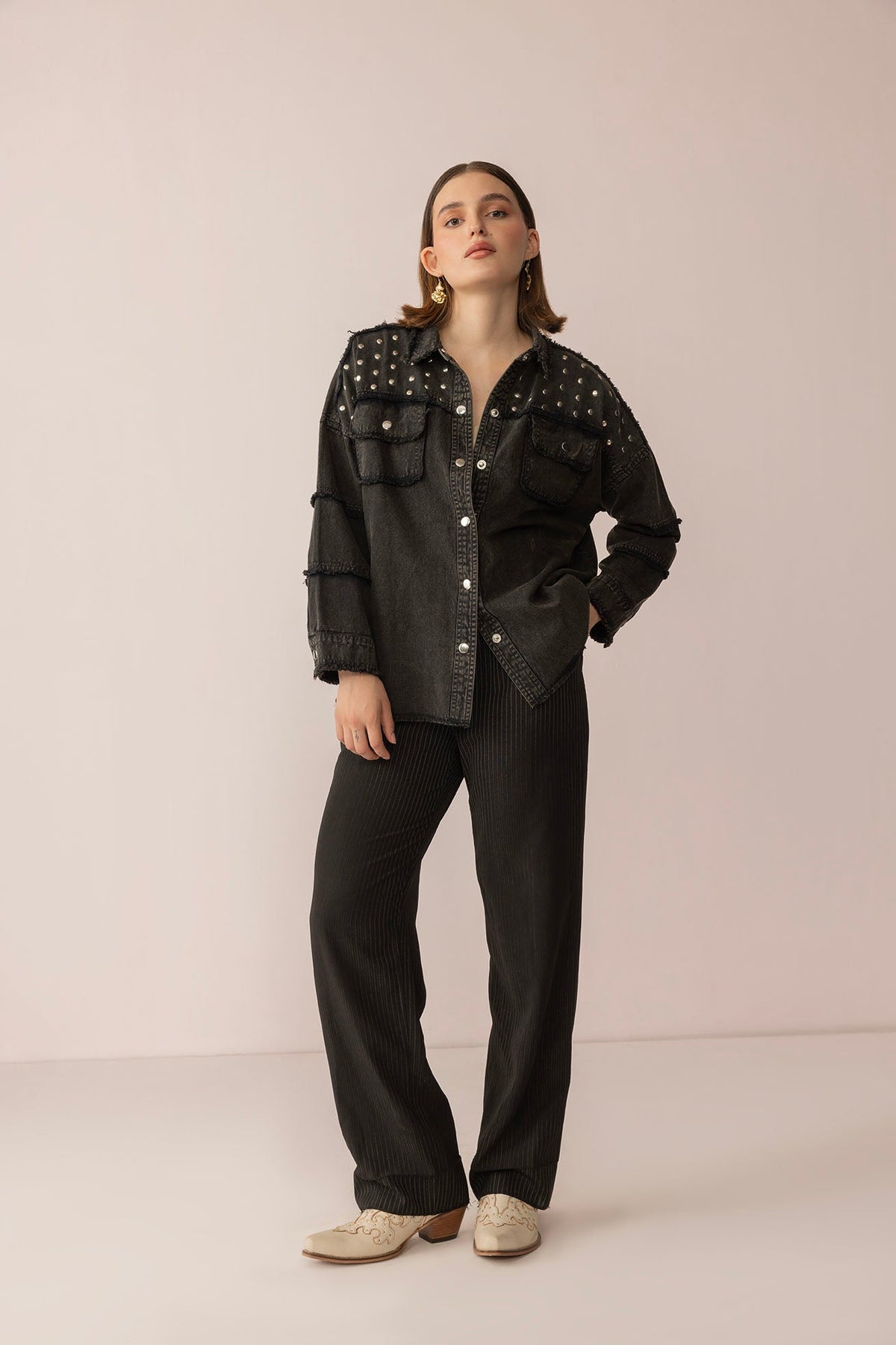 Black Pearl Dust Jacket in washed finish by Myra USA, showcasing a stylish, lightweight jacket with a subtle textured appearance.