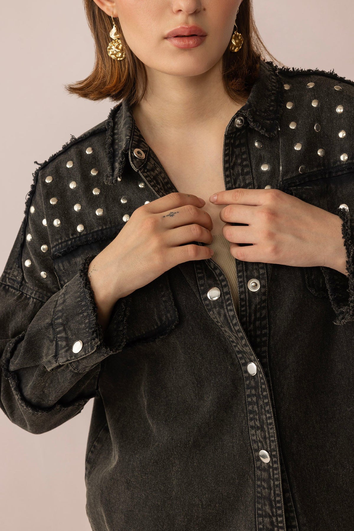 Black washed Pearl Dust Jacket by Myra USA, lightweight jacket with a stylish, textured finish and subtle pearl accents.