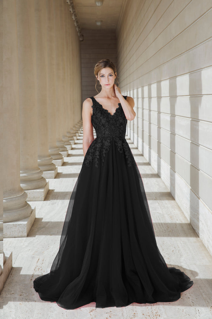 Black Queen prom gown by SelenaHuanStudio featuring a v-neck lace bodice, lightweight fabric, low back, and A-line silhouette.