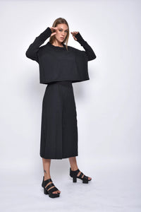 Simply Mila Zoe Pants, modern women's bottoms in a stylish design, shown in a close-up image highlighting fabric and fit.