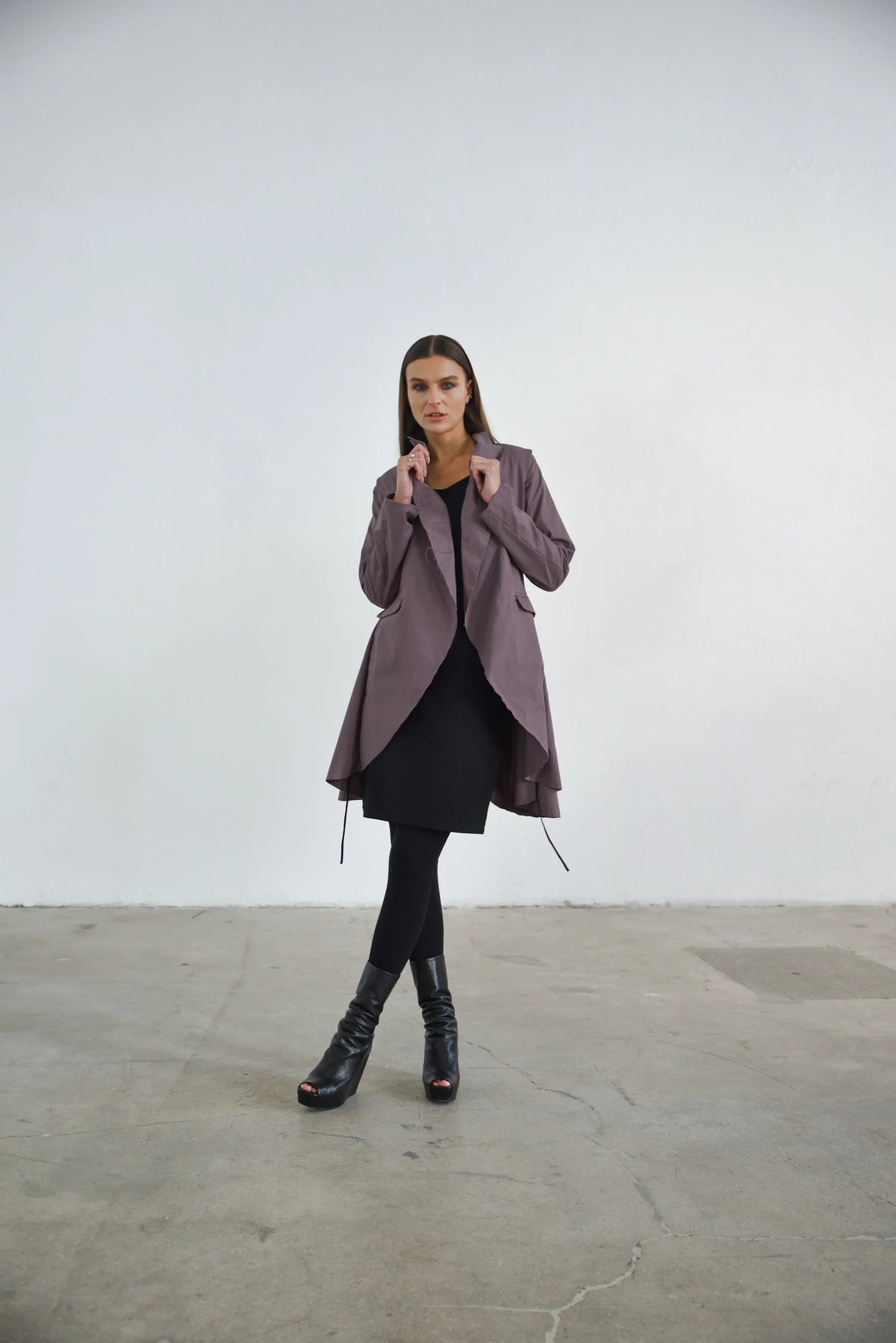 Simply Mila Imperial Coat, stylish women's coat with tailored fit and modern design, shown in dark fabric.