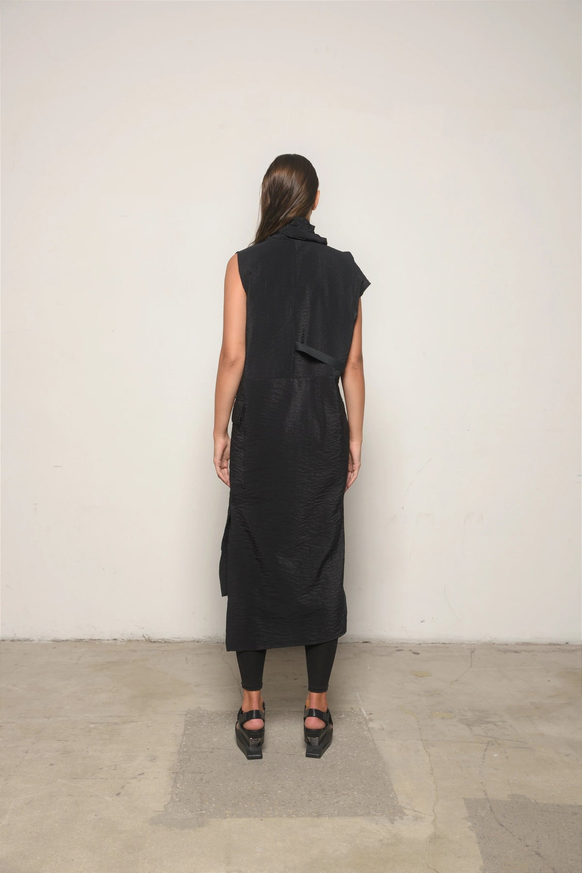 Simply Mila Evolution Dress, stylish women's dress with modern design, featuring a flattering fit and elegant fabric.
