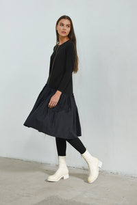 Simply Mila Dune dress for women, stylish and comfortable dress with modern design, shown on a mannequin.