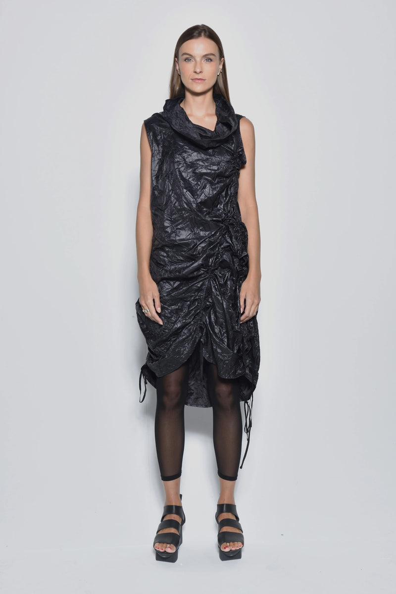 SIMPLY MILA Kea Dress for women, casual modern dress in soft fabric, featuring a stylish fit and elegant design.