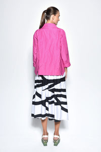 Simply Mila Tokyo Jacket, modern women's jacket in stylish design, shown in black with zipper detail and fitted silhouette.