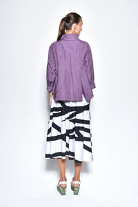 Simply Mila Tokyo jacket, modern women's fashion, stylish lightweight jacket with a sleek design, shown in a close-up image.