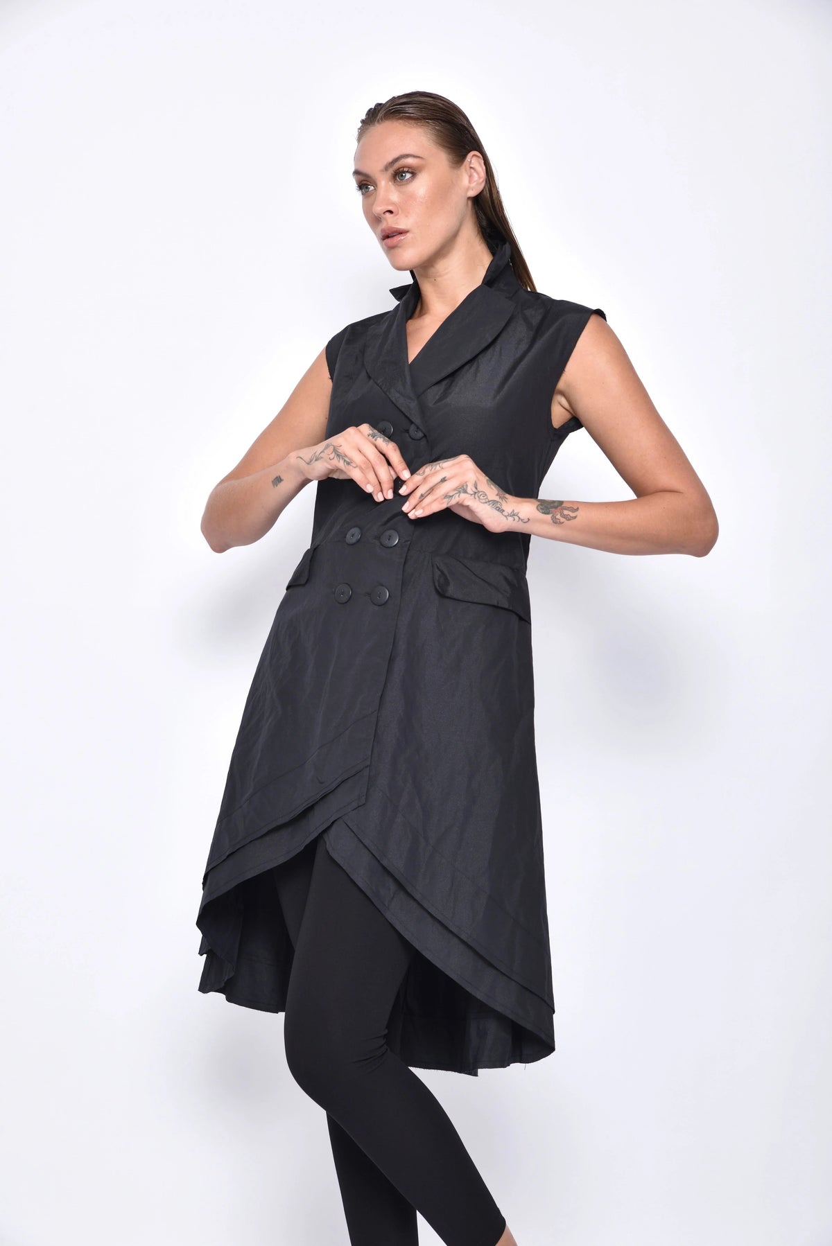 Modern SIMPLY MILA women's tunic vest with a relaxed fit, featuring a sleeveless design and lightweight fabric for casual style.