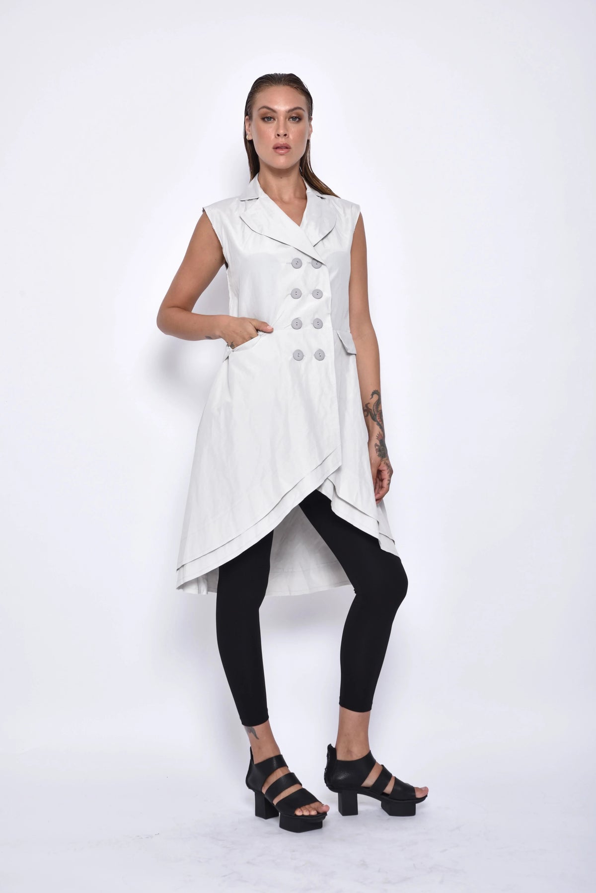 Simply Mila modern women's tunic vest, stylish sleeveless vest with a relaxed fit, perfect for casual and layered outfits.