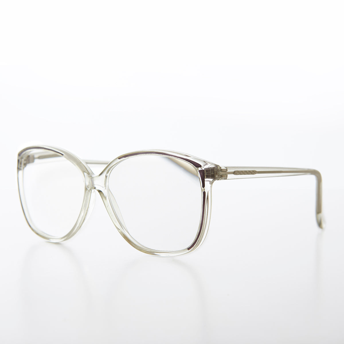 Women's large old-fashioned reading glasses by Sunglass Museum, Dianne style, with clear lenses and vintage-inspired frames.