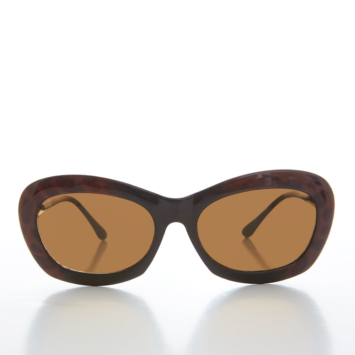 Large tortoise-shell cat eye sunglasses for women with green lenses by Sunglass Museum, style Isla.