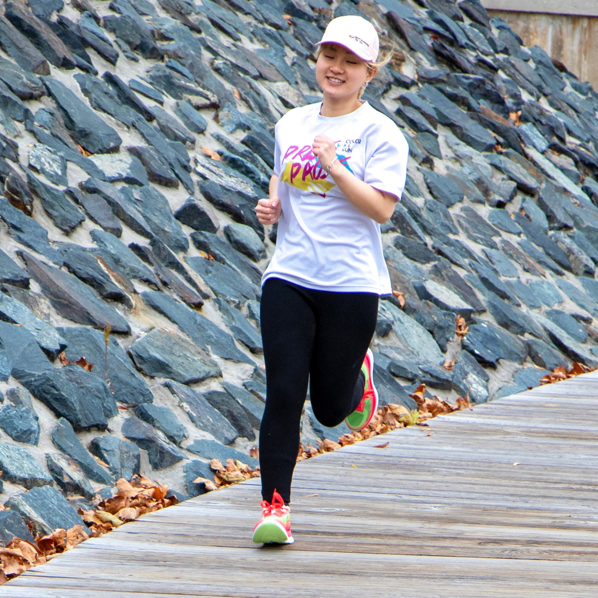Pink Swift Running EQUUS women’s athletic shoes with breathable mesh and cushioned sole for comfortable running.