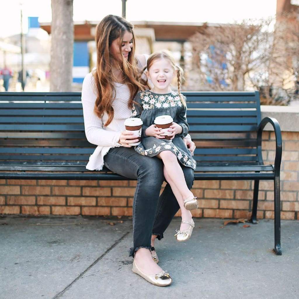 Girls' Talaria Flats shoes with strap, featuring a stylish design and comfortable fit, perfect for everyday wear.