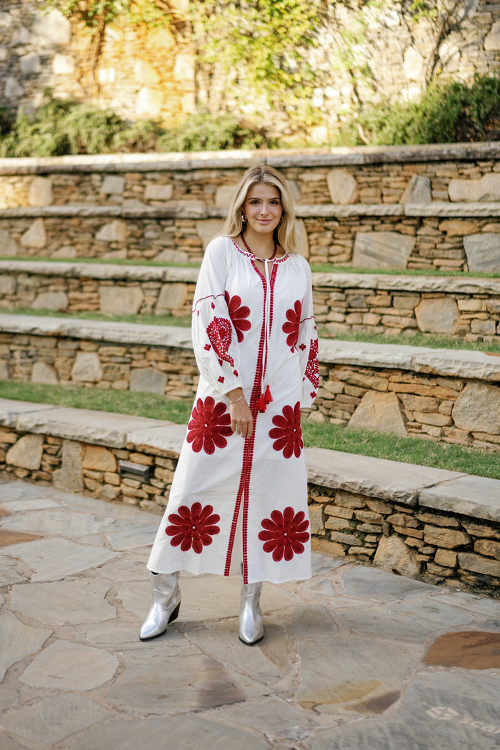 Tela Luxury Mercantile Denny Dress in soft fabric with a flowing silhouette and elegant design, perfect for casual or semi-formal wear.