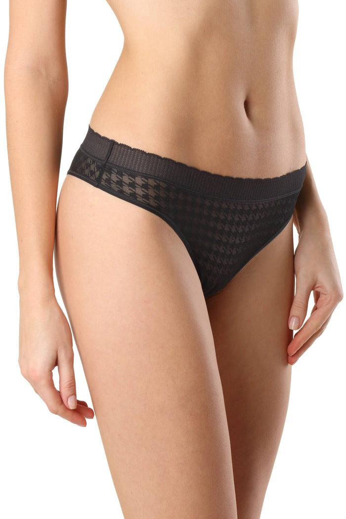Women's shapewear panties by Conte Couture, Lornea style, in cameo color, designed for a smooth and comfortable fit.