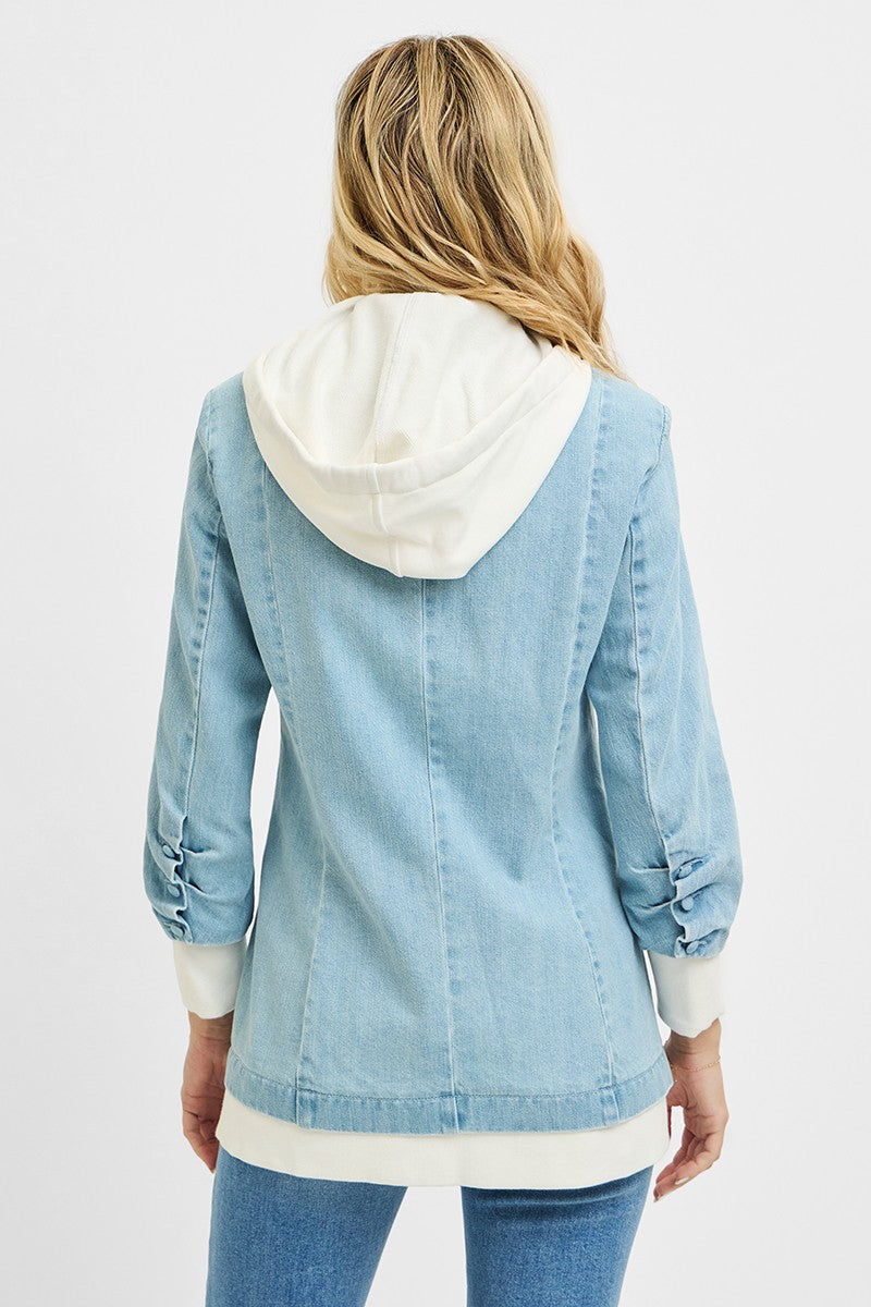 Light grey RISEN one-button blazer with hoodie from Trendsi, shown on a model, featuring a tailored fit and casual-chic style.