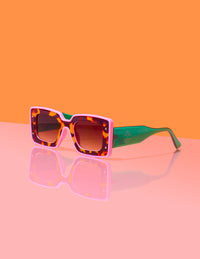 Tribeandtemple Deco sunglasses with round frames and tinted lenses, stylish and trendy eyewear for fashion-forward looks.